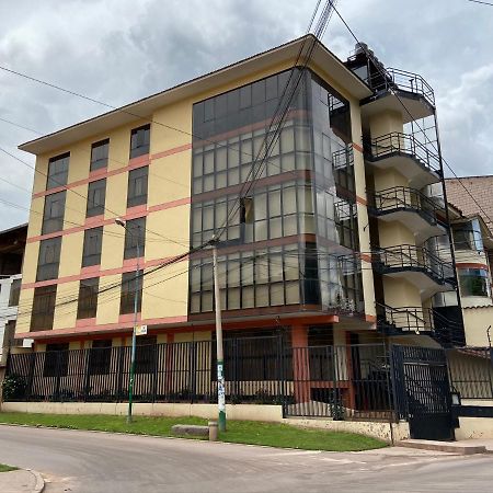 Appartamento Espacioso Confortable Apartamento Familia Cuzco Esterno foto